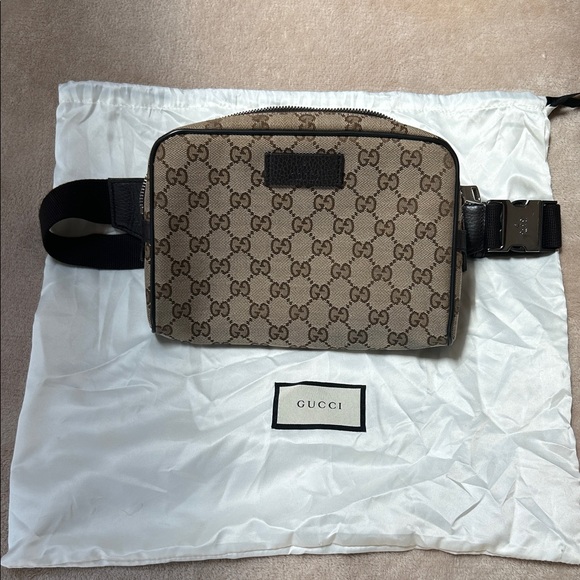 Gucci Beige and Black Monogram Wallet - Picture 8 of 8